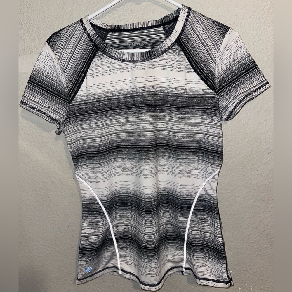 Athleta Workout Pullover Top BLACK WHITE Striped Women’s Size Small